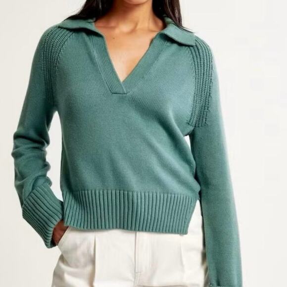 Abercrombie & Fitch Notch Blue V-Neck Knit Sweater Size XS - Picture 1 of 8